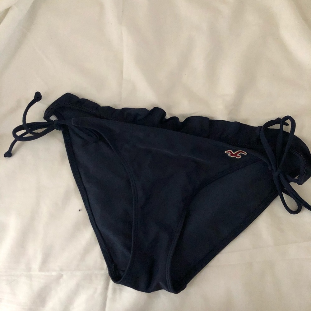 Dark blue hollister bikini bottoms with ruffle